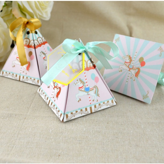 Hộp đựng quà mini hình tam giác HT11 in hình sao gấp sinh nhật quà cưới 10x10 cm