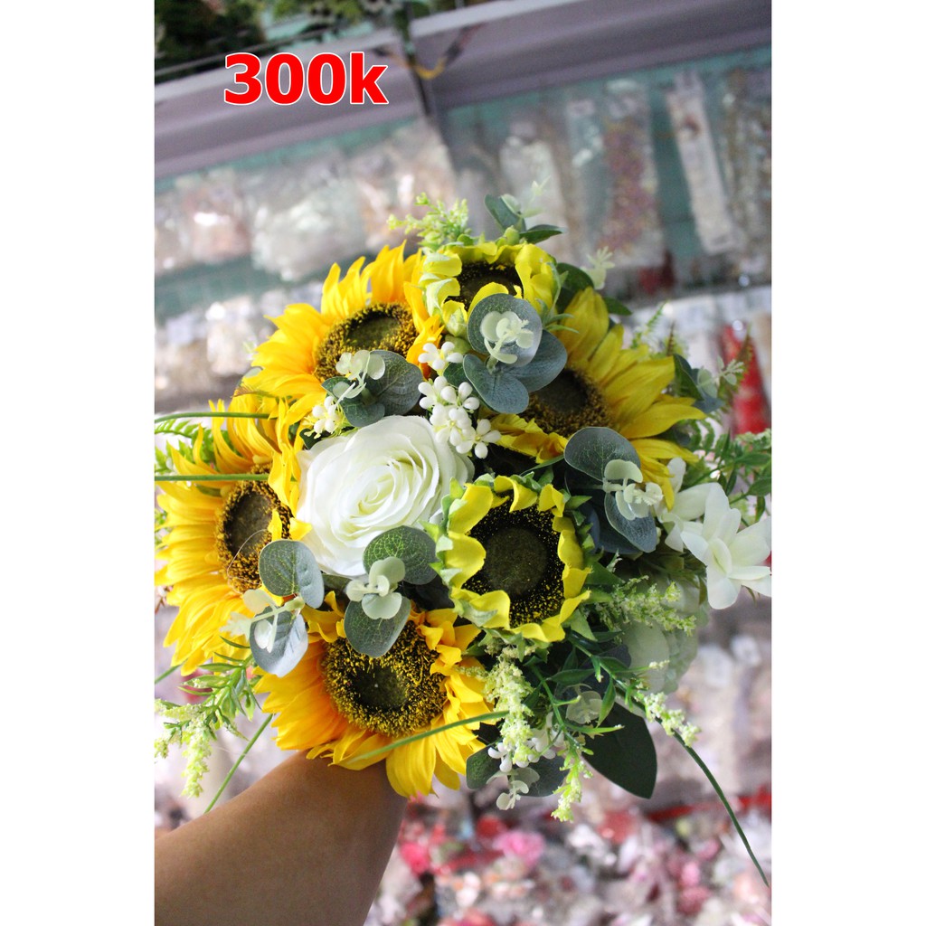 Hoa cầm tay cô dâu hướng dương