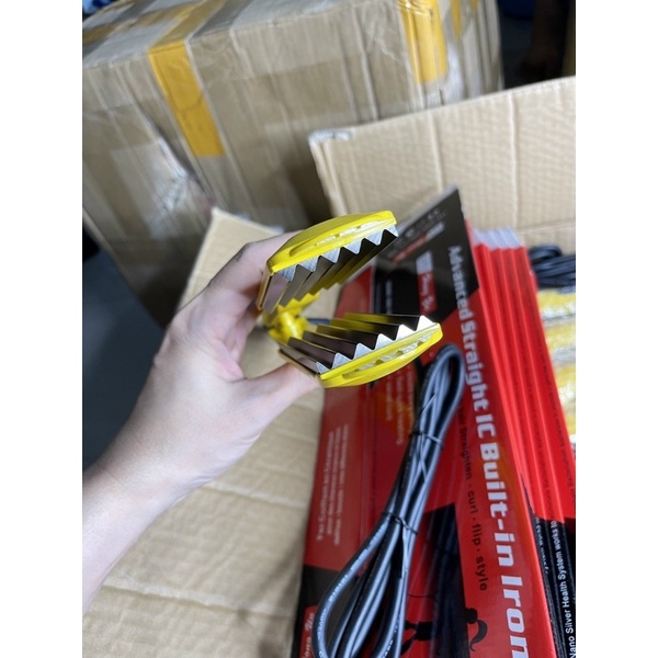 Máy bấm xù - duỗi tóc,là tóc Hàn Quốc màu vàng bản to mượt tóc có màn hình led hiện thị nhiệt độ dành cho salon