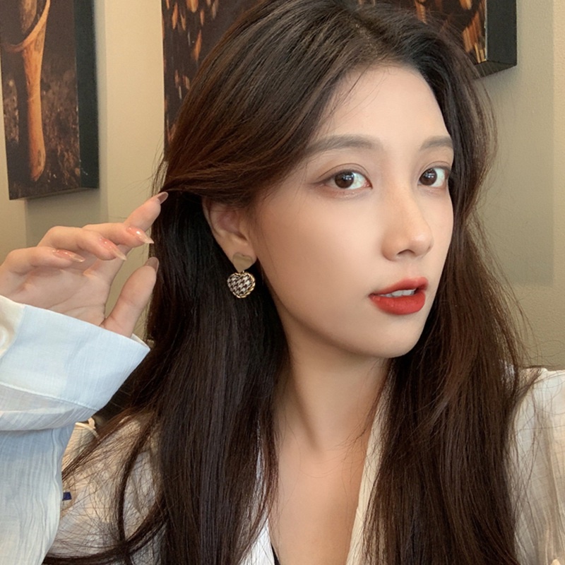 1 đôi bông tai họa tiết răng cưa thời trang cho nữ