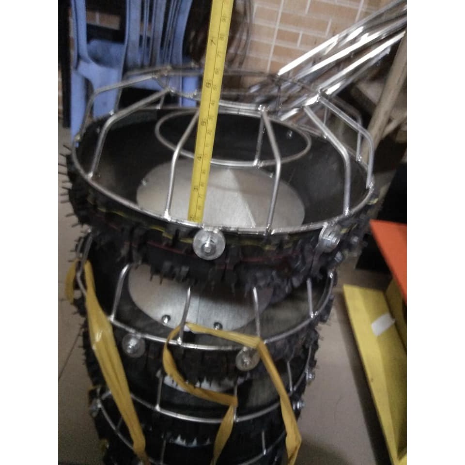 Máng ăn chống bới cho gà , chim bồ câu 30 cm