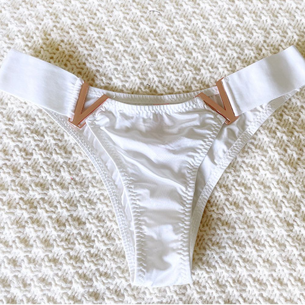 Quần lót lưng thấp hình chữ T trang trí khóa kim loại hình chữ V nâng mông mềm mại nhiều màu sắc quyến rũ cho nữ