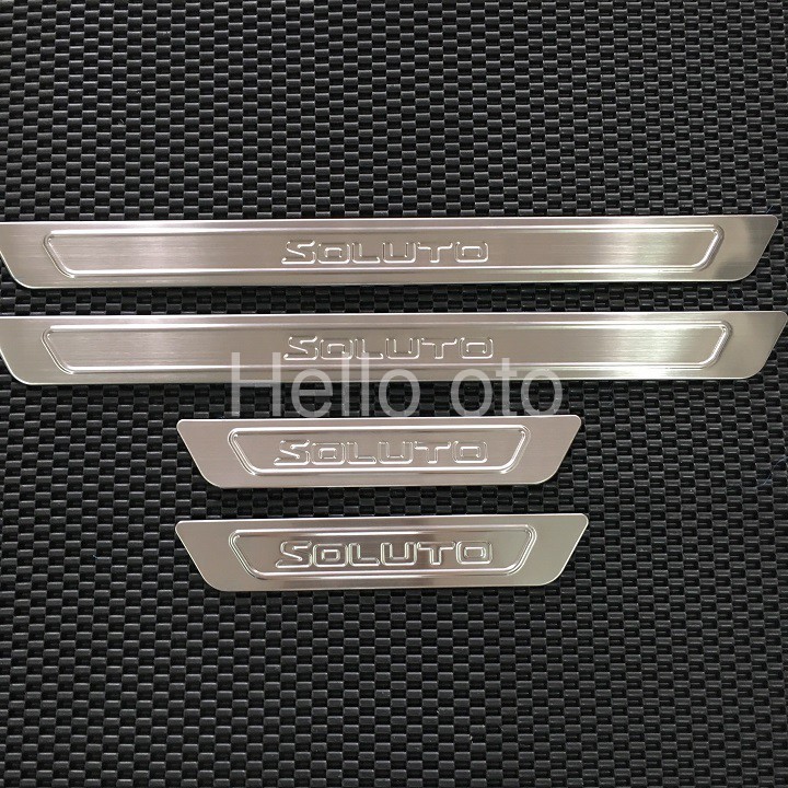 Ốp Bậc Ngoài Kia Soluto 2018 2019 2020 2021 mẫu inox
