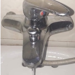 Chai Xịt Tẩy Cặn Canxi Trên Inox Và Kính Siêu Sạch An Toàn