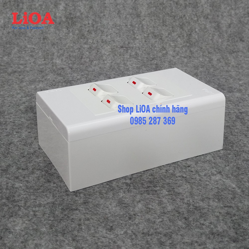 Combo 4 công tắc điện 1 chiều + mặt lỗ vuông LiOA - Lắp nổi