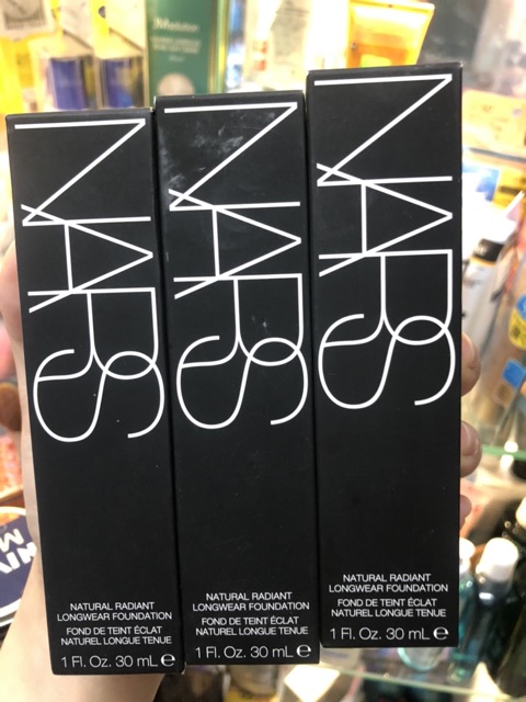 Kem nền Nars radiant longwear 30ml