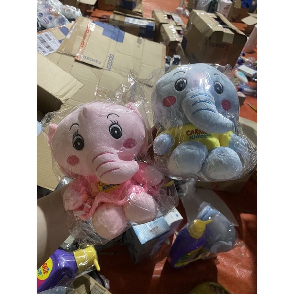 Sữa tắm gội toàn thân cho bé Carrie Junior 700g chính hãng + voi bông cao cấp xinh xắn