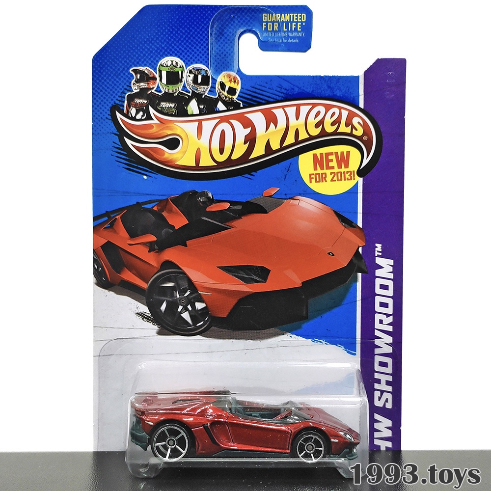 Xe mô hình 1:64 Hot Wheels Basic HW Showroom: HW All Stars 2013 - Lambor Aventador J X1612