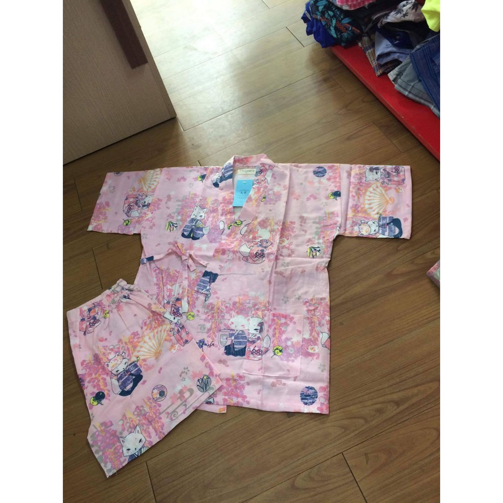 Áo Yukata choàng tắm, choàng ngủ thích hợp cho các cô nàng ưa thích sự thoải mái, sexy | BigBuy360 - bigbuy360.vn