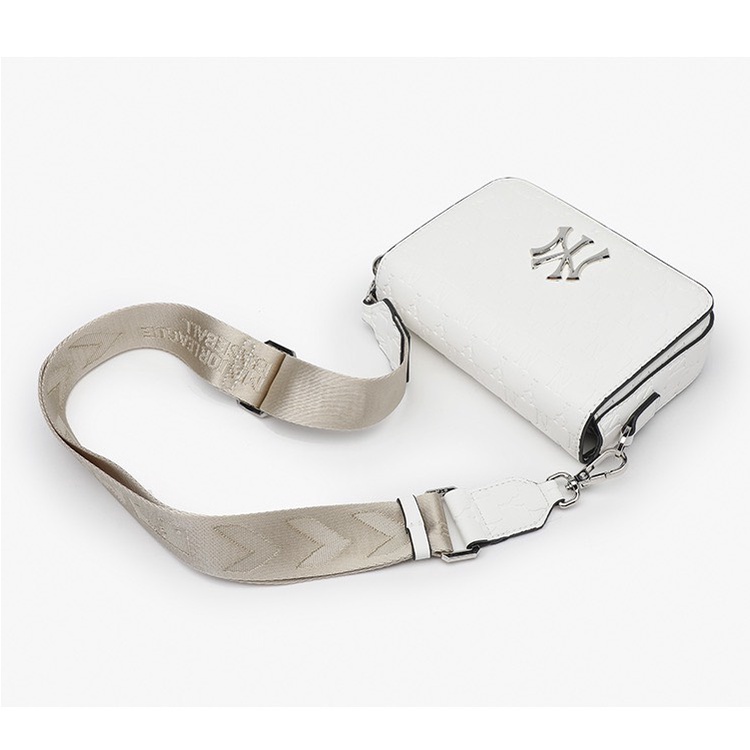 Túi đeo chéo MLB Monogram Embo New York Yankees