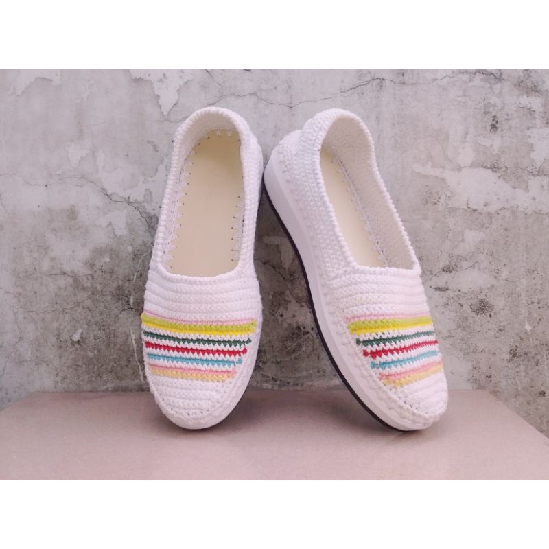 Giày lười chất liệu bằng len handmade