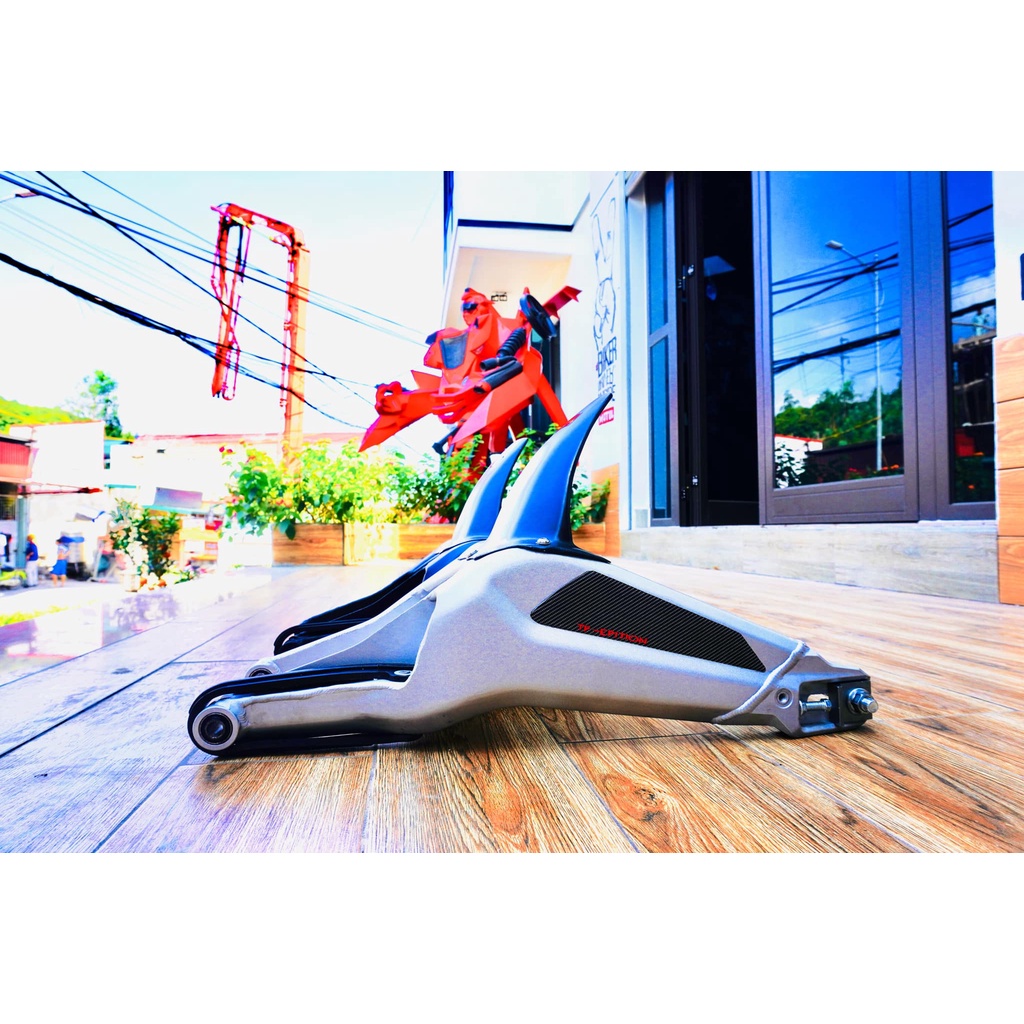 Dè con cho gắp TP-Racing, Rapido, rizoma