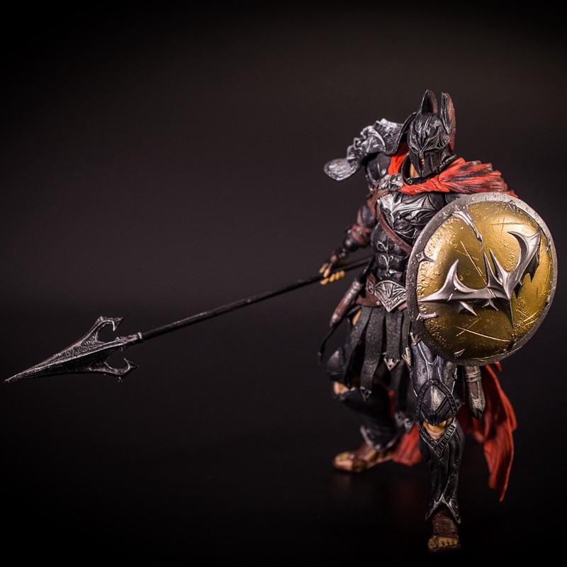 Mô hình Batman Sparta Warrior DC Comics Play Arts 25cm - PAK