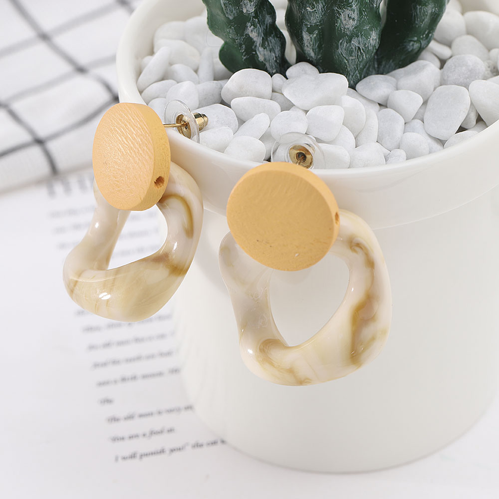 Bông Tai Tròn Bằng Gỗ Kiểu Dáng Thanh Lịch