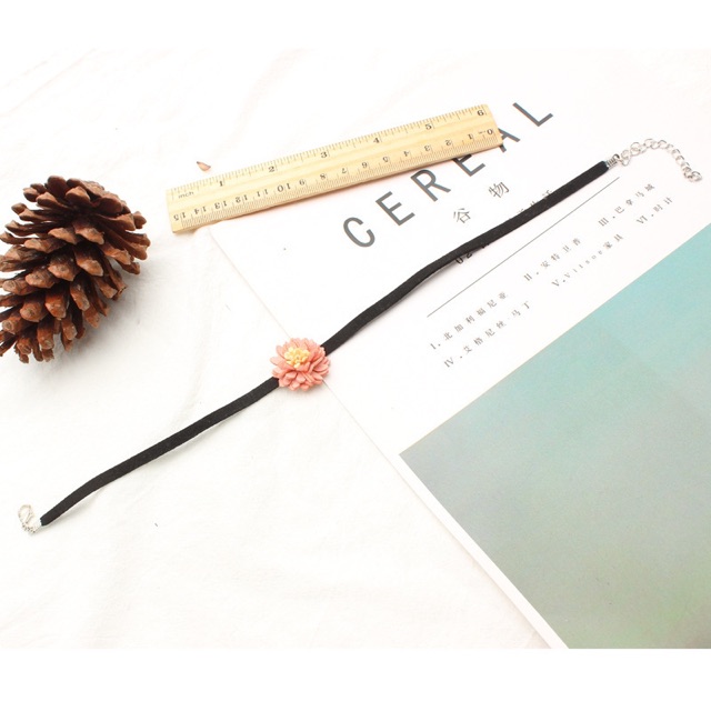 Choker đính hoa xinh iu cho cô nàng tiểu thư