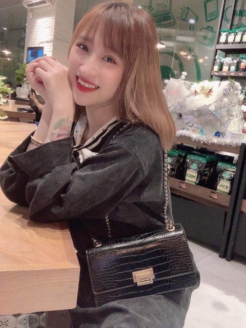 Túi cnk nữ hàng đẹp check code (chat trước với shop ạ)