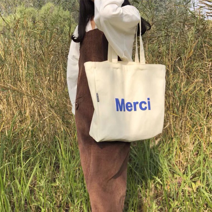 Túi tote vải canvas ulzzang unisex đi học đi làm có khoá miệng, có ngăn phụ in chữ MERCI cao cấp màu be