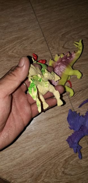 Set 6 mô hình khủng long và rồng bằng nhựa