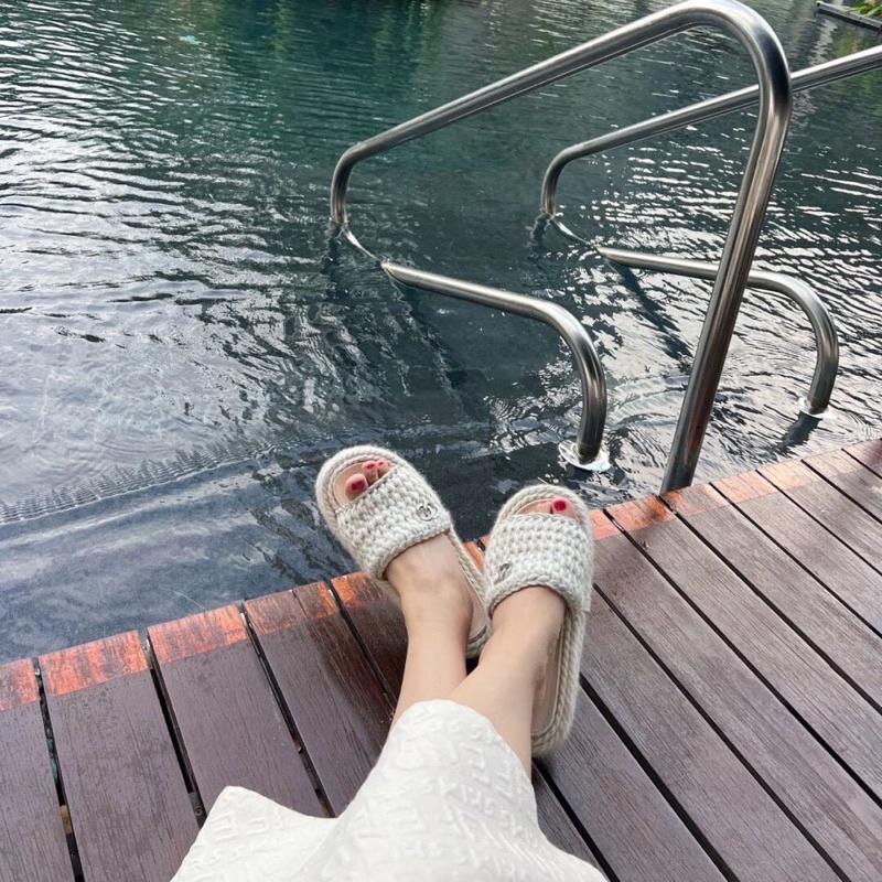 Dép quai len bản to đế cói