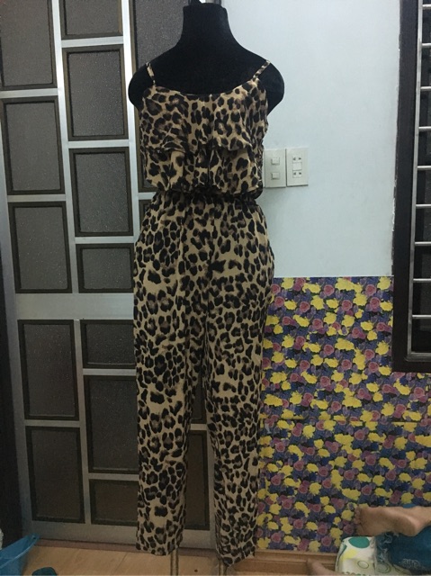 JUMSUIT DÀI ỐNG  SUÔNG CÚP NGỰC PHỐI BÈO HOẠ TIẾT DA BEO