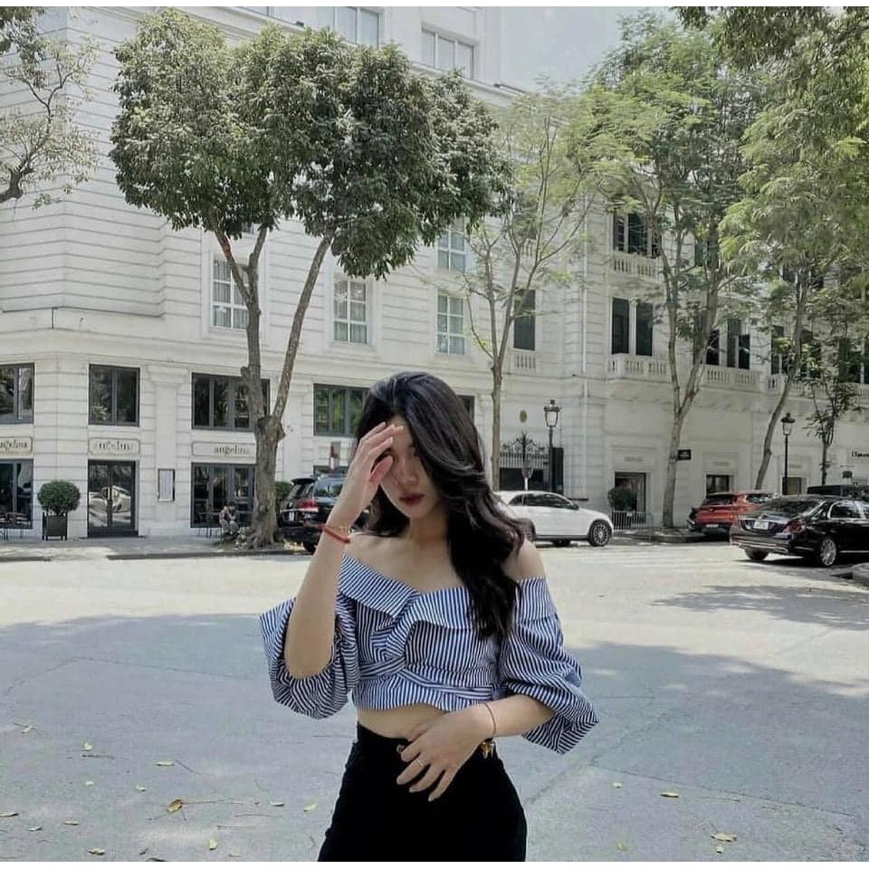 Áo kẻ croptop xoắn eo tay dài như hình