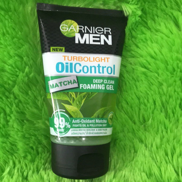 (Hàng Mới Về) Sữa Rửa Mặt Garnier Kiểm Soát Dầu 100ml Dành Cho Nam