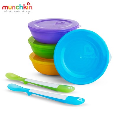 Bộ 4 bát có nắp và 2 thìa Munchkin chống đổ nhiều màu sắc dùng được trong lò vi sóng