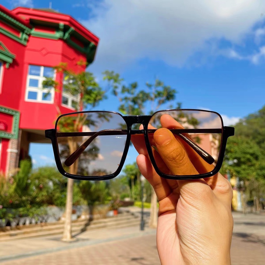 Kính mát nữ đi biển gọng đen Kính mắt gọng to phong cách Hàn Quốc