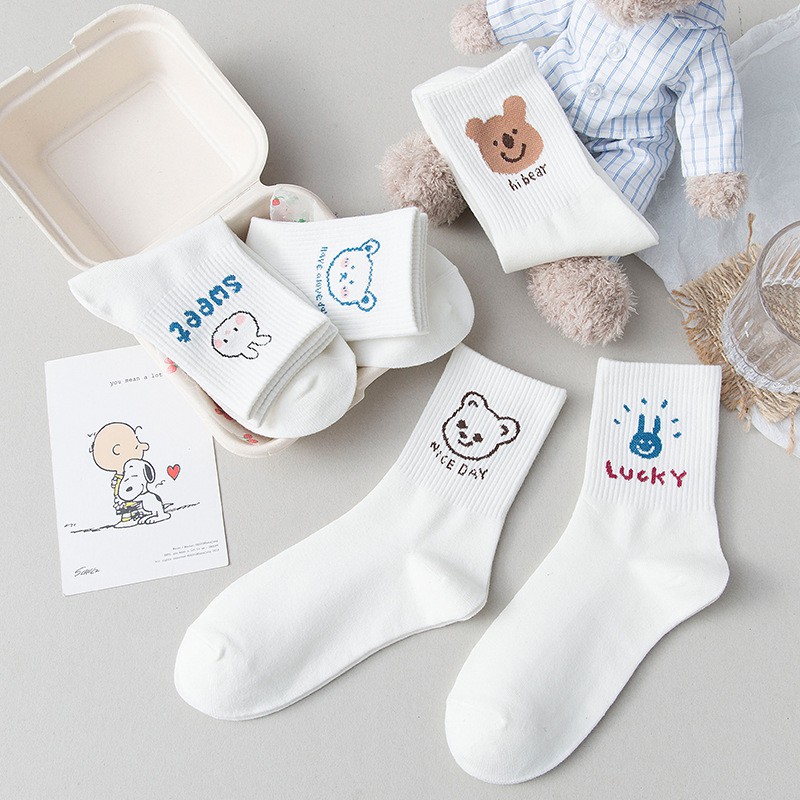 Vớ gấu Hi Bear nền trắng cổ cao