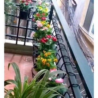 Giỏ treo chậu hoa ban công