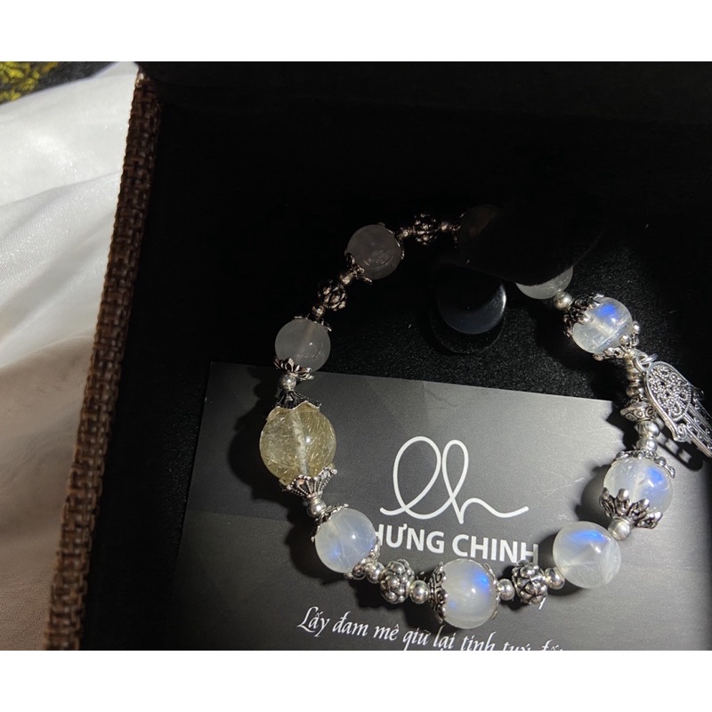 Vòng tay mặt trăng