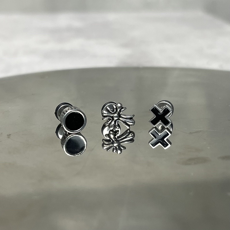 Khuyên tai xỏ lỗ mặt biểu tượng