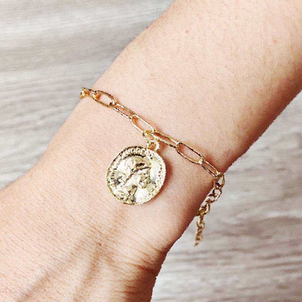 Vòng Tay Kim Loại Mặt Hình Chân Dung Cho Nữ