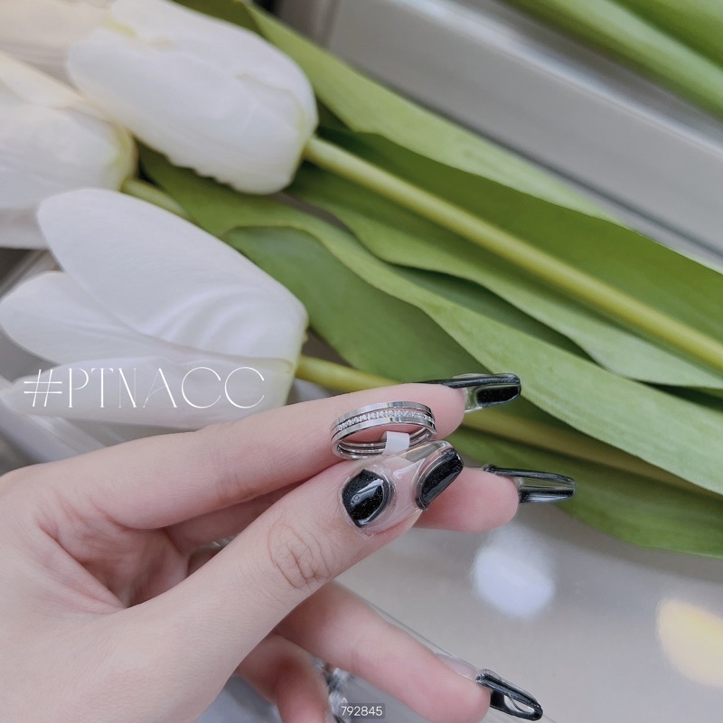 Nhẫn titan mảnh, nhẫn đơn giản đính đá nhỏ Hàn Quốc .PTNACC.