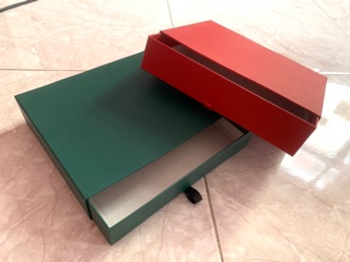 Hộp giấy kéo đựng quà