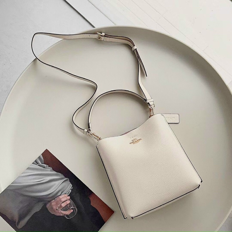 Túi co ach bucket mollie