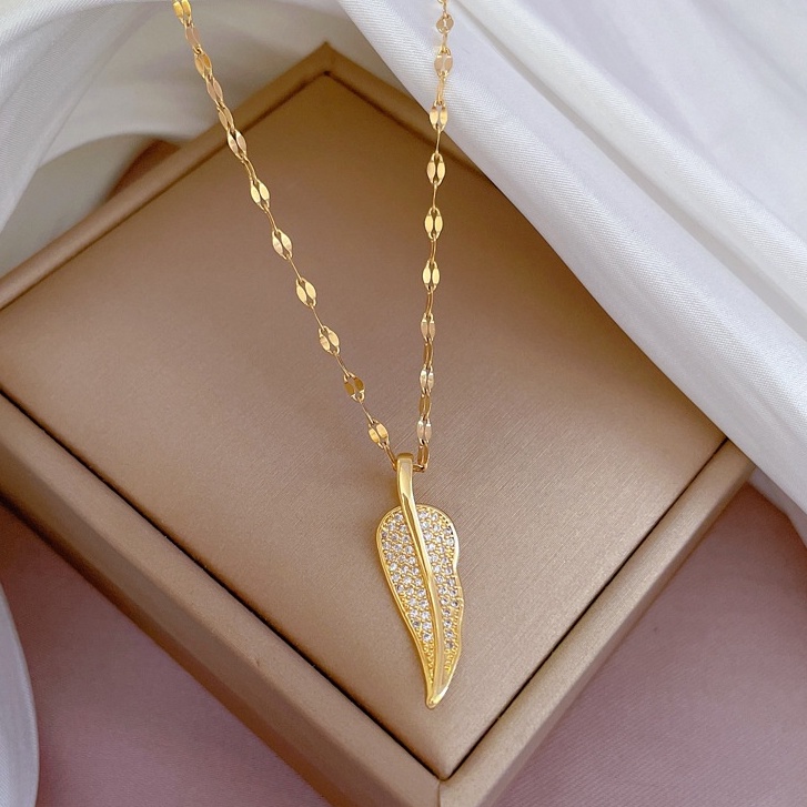 Dây Chuyền Thép Titan Nhẹ Dát Vàng Sang Trọng Cho Nữ Giới