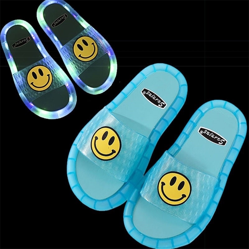 Dép mặt cười gắn đèn led