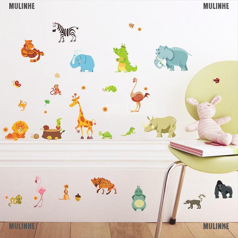 Decal Dán Tường Hình Khỉ Con Ngộ Nghĩnh