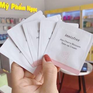 Kem Dưỡng Trắng Da Innisfree Jeju Cherry Blossom Tone-Up Cream