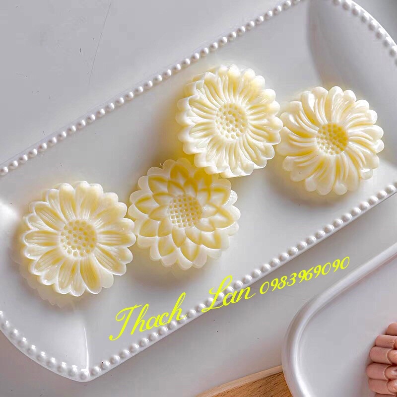 Khuôn trung thu lò xo nhấn 4 mặt hoa cúc