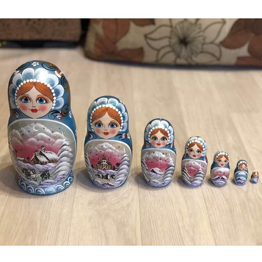 (RẤT ĐẸP VÀ ĐỘC ĐÁO) BỘ BÚP BÊ NGA MATRYOSHKA 7 LỚP 21CM  &quot;PHONG CẢNH MÙA ĐÔNG&quot; XANH DA TRỜI HÀNG LƯU NIỆM NGA CỰC ĐẸP