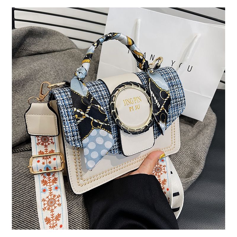 Túi xách nữ dáng vuông nhỏ gọn dễ phối đồ thời trang 2022