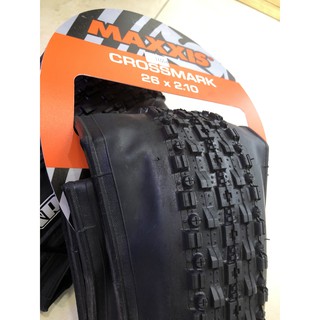 Vỏ Xe Leo Núi MAXXIS CROSSMARK 26x2.10 (Không Talon) (Cặp)