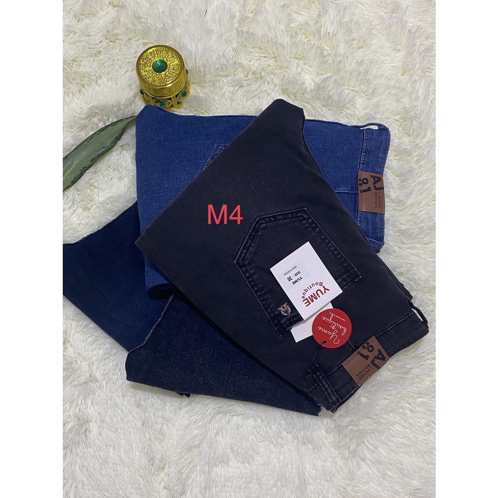 Quần Jeans dài lưng cao BigSize cao cấp  Vải dày và co giãn.Đặt biệt không ra màu