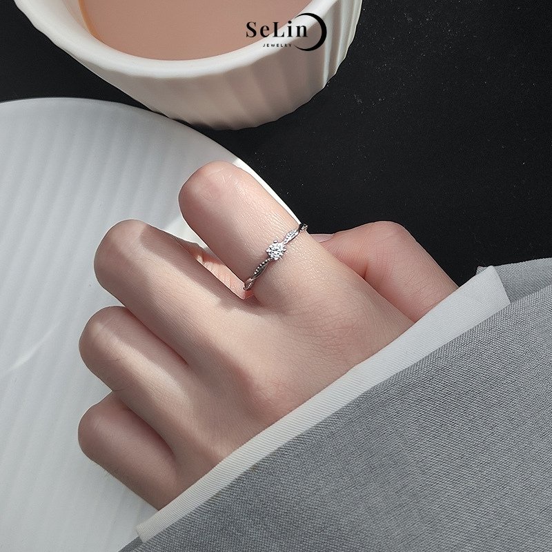 Nhẫn bạc 925 nữ đẹp đính đá cao cấp ổ  4 chấu thân chéo cá tính SELIN JEWELRY - 0013