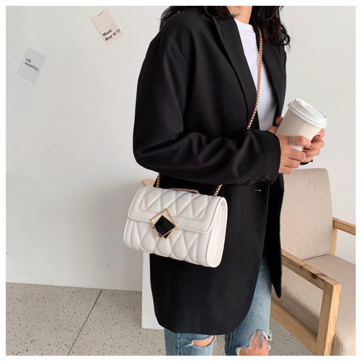 Túi xách nữ, túi đeo chéo khóa gương lệch cao cấp thời trang Hàn Quốc TX24 - Túi xách Chip Xinh
