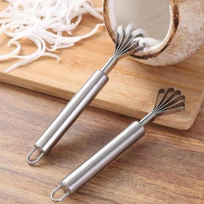 Nạo dừa sợi / đánh vẩy cá inox 304 không gỉ có móc treo tiện dụng - Hàng Loại Dày - atzMarket