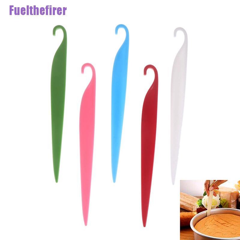 Dụng Cụ Cạo Làm Bánh Bằng Nhựa Tiện Dụng