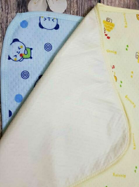 Tấm lót xốp siêu êm có lót chống thấm 50x70cm